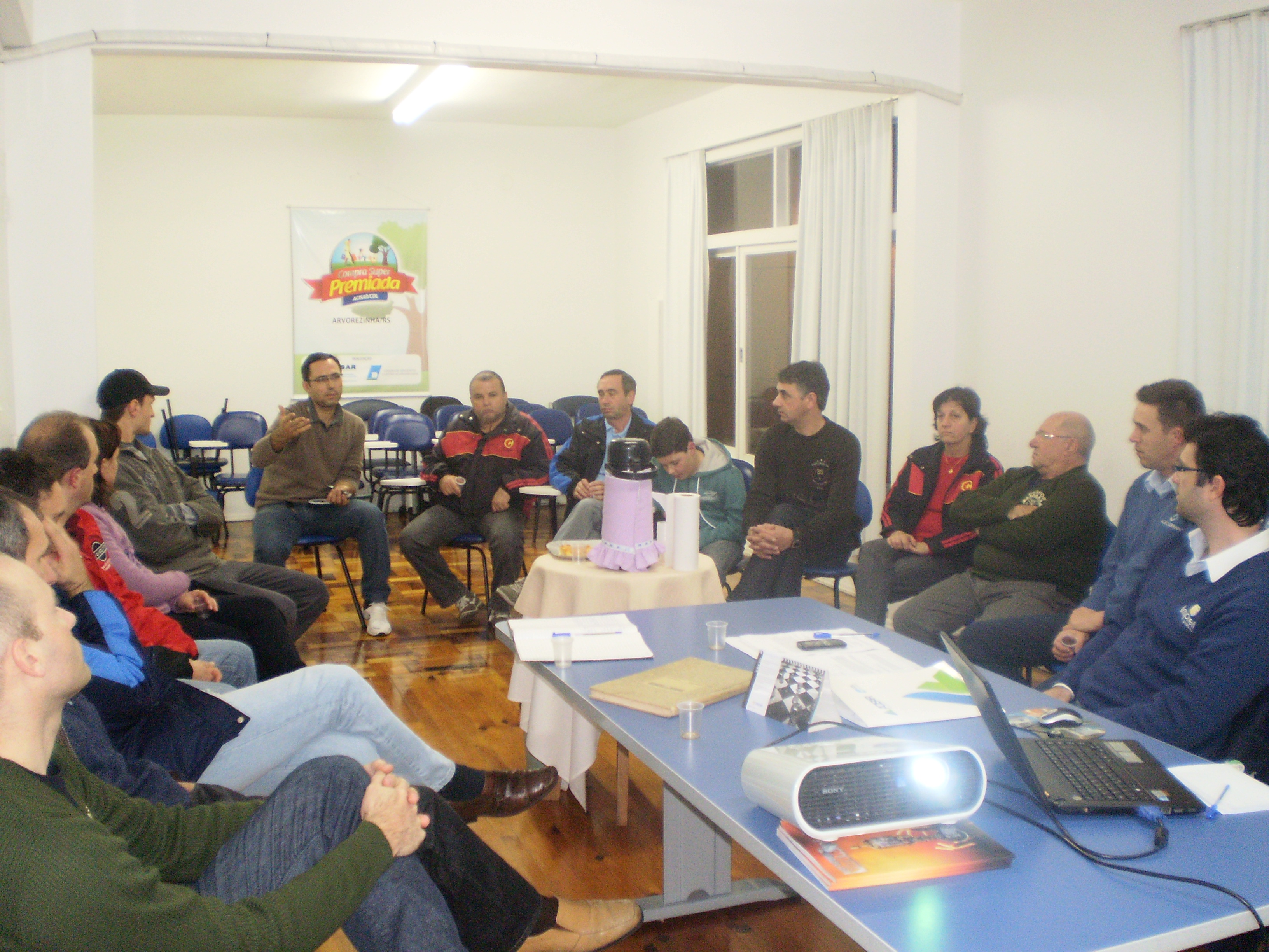 Diretoria aprova os assuntos da pauta.