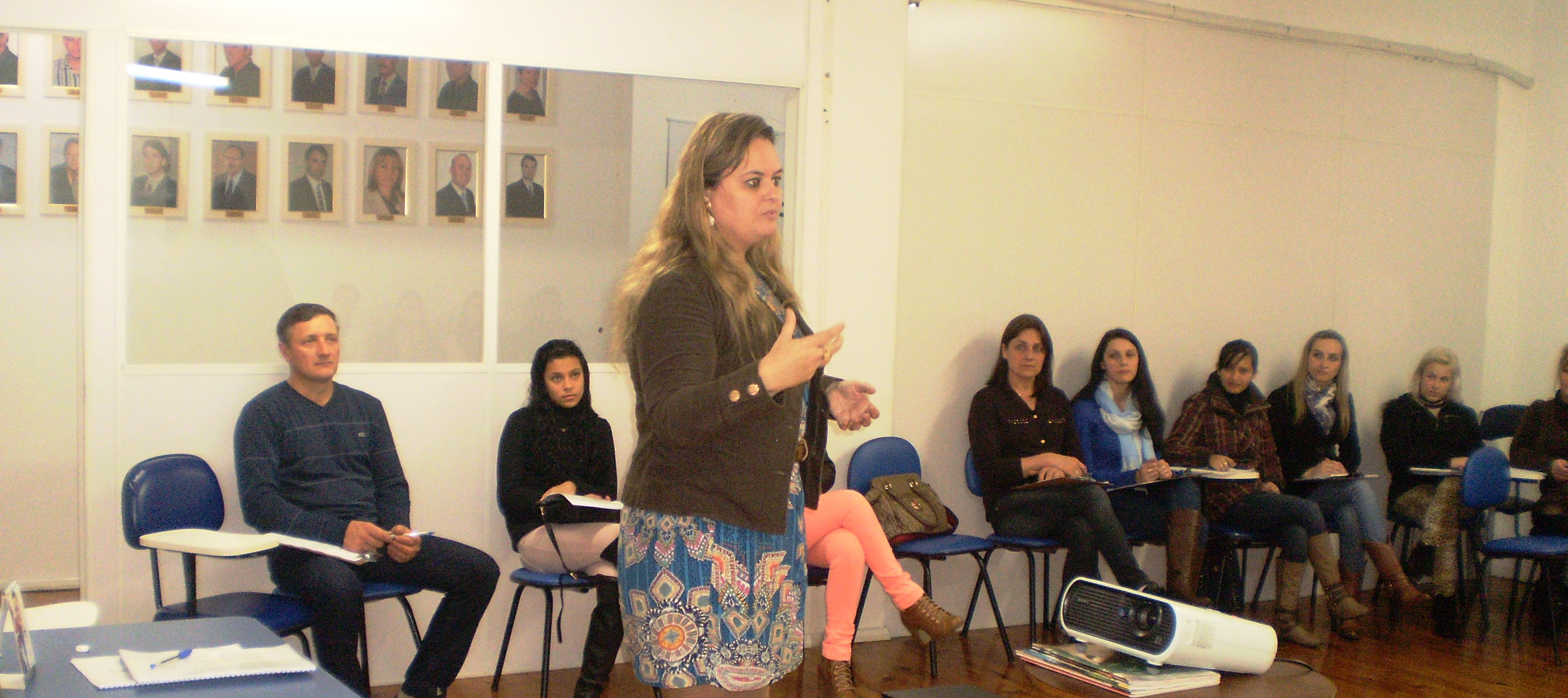 Iniciou o curso de Dicção e Oratória .