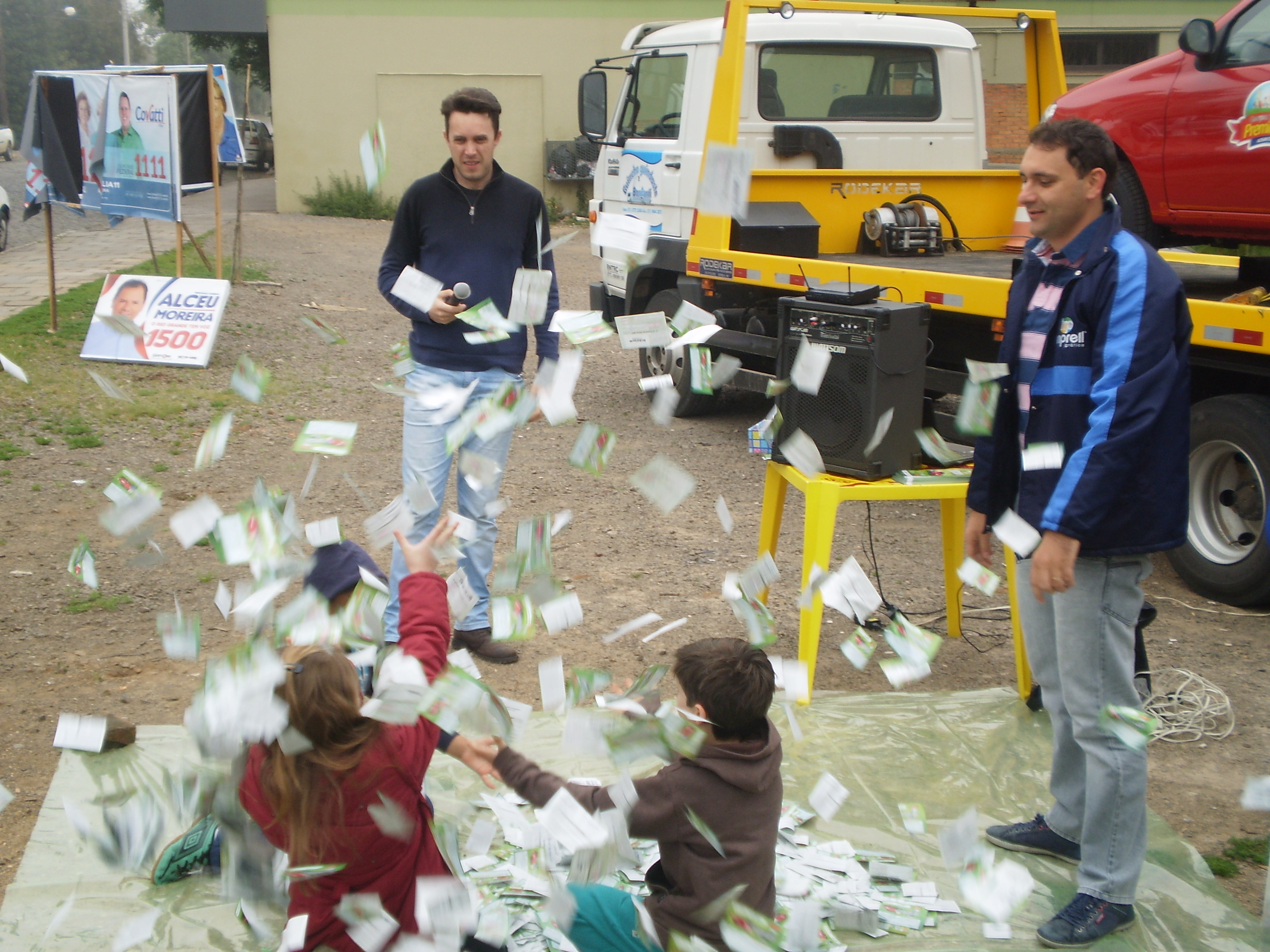 As primeiras  cinco chaves foram sorteadas.